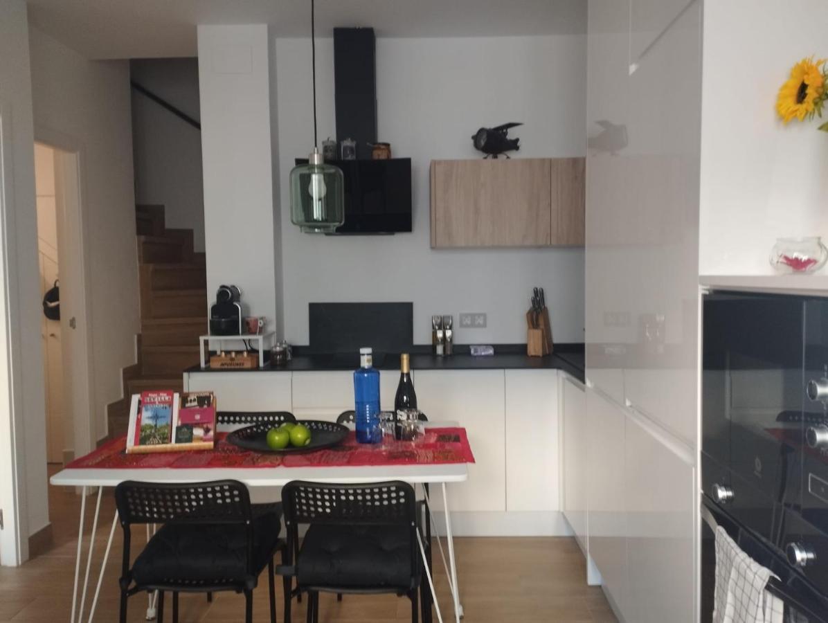 Apartmán Atico Aire De Triana Sevilla Exteriér fotografie