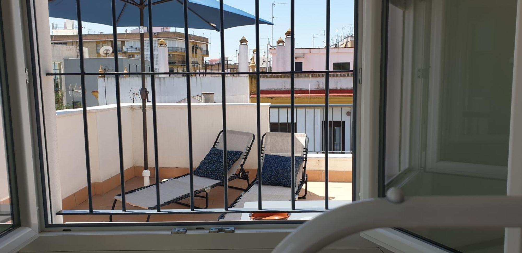 Apartmán Atico Aire De Triana Sevilla Exteriér fotografie